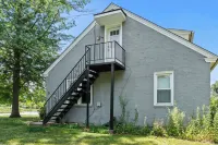 Charming 1-bedroom apartment with workspace in central Hatfield