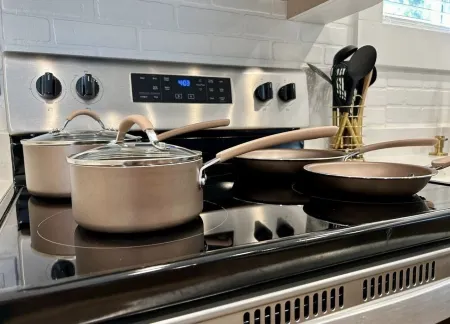 Stunning loft, Downtown Sherman, washer/dryer, WiFi,