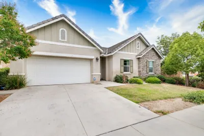 Cheerful 4 bedroom 3 bathroom house in Chino Hills Hotels near The Yorba — Slaughter Families Adobe