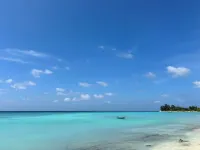 Island Pearl Escape, a 3-bedroom holiday home with modern amenities in Velidhoo Hotels in Velidhoo