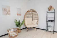 City oasis Fulda with flair I Whirlpool I Balcony I 2xParking I Coffee I WLAN Hotels in Kunzell