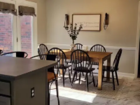 Cul-de-sac - Family Friendly - Easy Access To i24