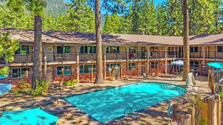 The Lodge at Lake Tahoe Отели в г. Саут Лейк Тахо