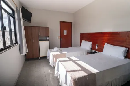 Hotel Albinos Отели в г. Итаперуна