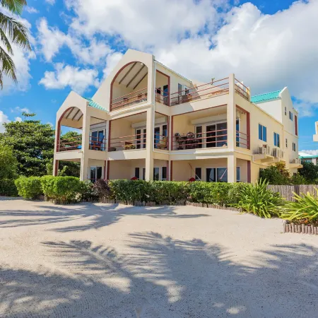 Tres Cocos Resort
