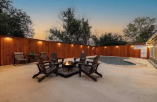 Tolle Haus: W/pool & Firepit-walk to Schlitterbahn, Comal Chutes & Downtown!