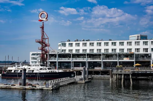 Coast Lonsdale Quay Hotel Hotels in Greater Vancouver
