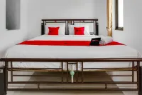RedDoorz Near Jawa Timur Park 3 - Pensions