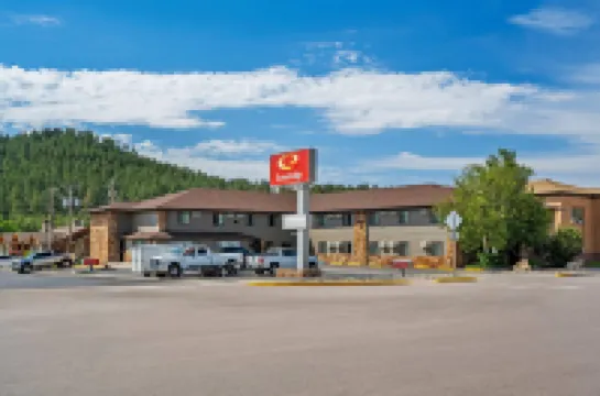 Econo Lodge, Downtown Custer Near Custer State Park and Mt Rushmore