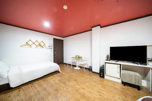 Cheongju Pool House Motel