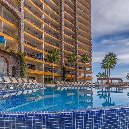Vacationer's Dream Getaway Ocean Front Condo