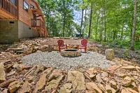 Custom Mtn Cabin by Hiking/Motorcycle Routes! - 주차장