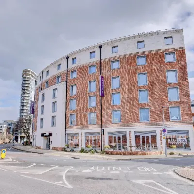 Premier Inn Portsmouth Dockyard Hotels near Mary Rose Museum