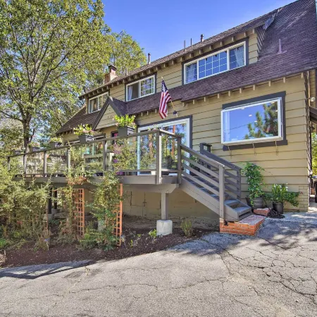 Chic Lake House w/ Furnished Deck & Hot Tub!