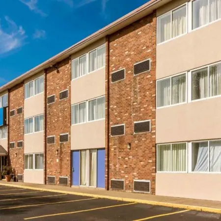 Motel 6 New Stanton, PA