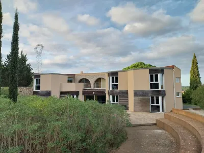Les Villas du Château de Lastours Hotels near The Sigean African Reserve