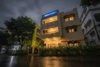 FabHotel Astoria House Hotel a 