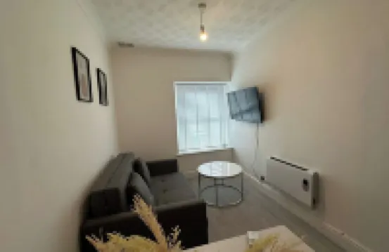 Stylish 1 Bedroom Flat Near Bridgend Town Centre Hotels in Bridgend