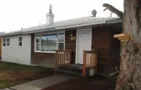 King bedroom, sleeps 6