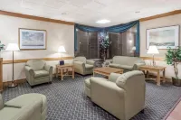 Days Inn by Wyndham Seguin TX - Parking