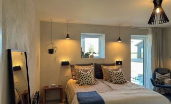 Seaside Retreat & Hotel