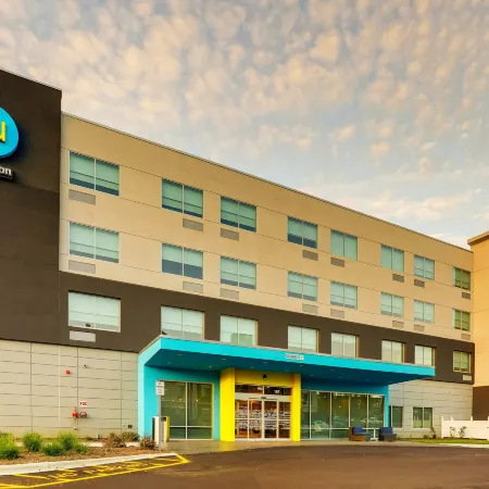 Tru by Hilton Smithfield I-95