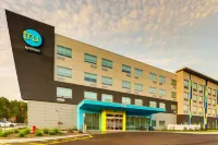 Tru by Hilton Smithfield I-95 - Pools