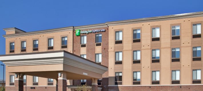 Holiday Inn Express & Suites LINCOLN AIRPORT by IHG Hotels in Lincoln