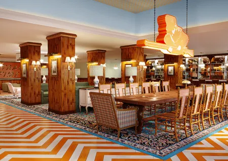 Graduate by Hilton Knoxville Отели рядом с достопримечательностью «Regal Riviera»