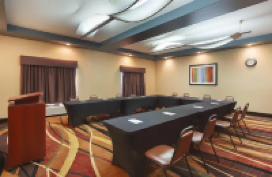 舍伍德帕克公園貝斯特韋斯特優質套房酒店