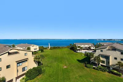 Santa Rosa Dunes 1053 Hotels near Pensacola Beach Gulf Side Artificial Reef