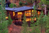 NEWLY REMODELED6 Bedrooms/3.5 Baths-Sleeps 14AWESOME VIEWS Hot Tub & Sauna