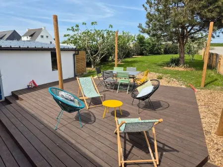 Maison Ti Laouen Entre Bourg et Plage au Calme Avec 3 Chambres et du Jardin Отели в г. Плуинек
