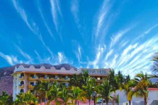 The Westmarine Waterfront Hotel