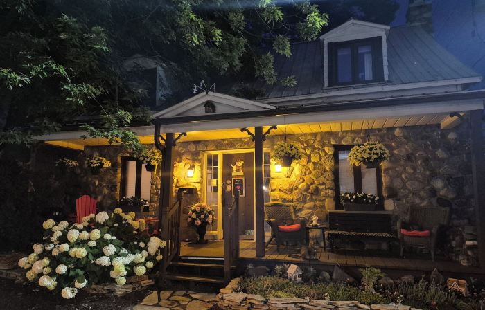 Guesthouse Refuge du Poète Montreal-Longueuil