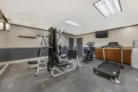 Best Western Pier Point Inn - Gym