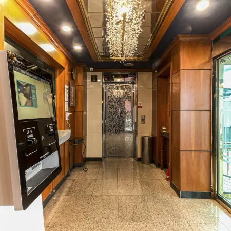 Yangcheon Hotel Moka Отели рядом с достопримечательностью «Станция метро Hapjeong»