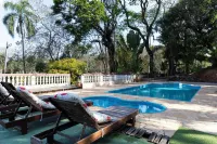 Sítio com 5 suítes e piscina - Pools