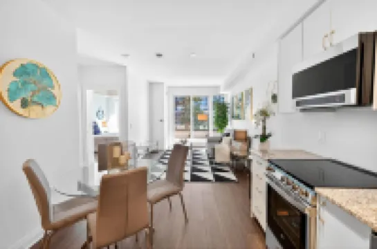 RivetStays - The Westmount Suites