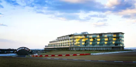 Rydges Mount Panorama Bathurst, an EVT hotel