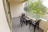 Stylish Inner-City Haven at The Gatsby