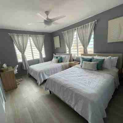 Blue Pearl-4 D'Luxe Beach Retreat Rooms