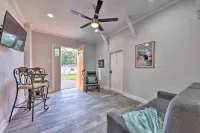 4 Mi to Jax! Quiet, Pet-Friendly Northside Studio