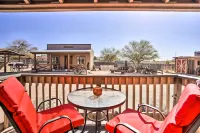 Western-Style Family Home 15 Mi to Lake Pleasant - 3-Sterne