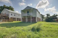 Sunny Gulfport Vacation Rental Walk to Beaches! - Ocean View