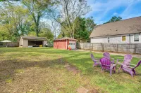 7 Mi to Dtwn Atlanta: Family Home w/ Large Yard! - 3-Star