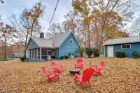 2 Mi to Tims Ford Lake! Cozy Cottage w/ Fireplace - 3-Star