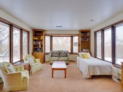 15 Mi to Downtown Minneapolis Retreat on 5 Acres