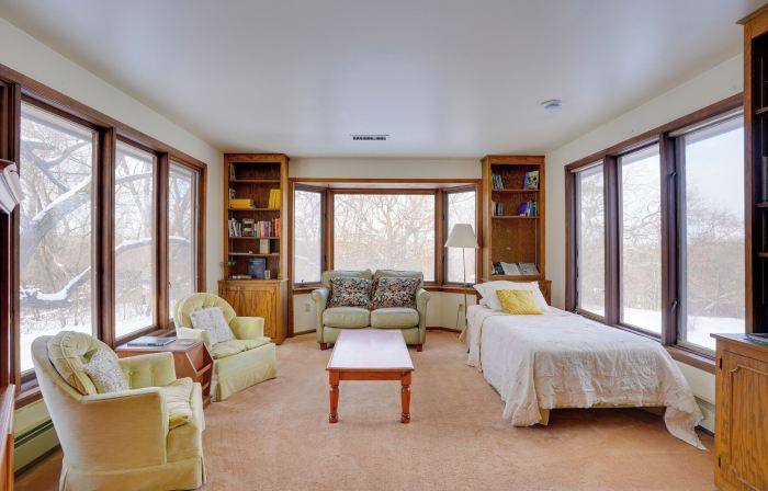 15 Mi to Downtown Minneapolis Retreat on 5 Acres