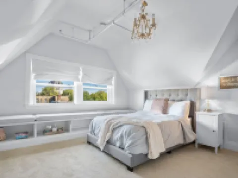 The New Victorian Mansion Bed & Breakfast Hotels in Saint Paul